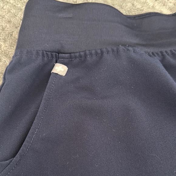 Fig’s Women’s Navy Zamora™ High Waisted - Petite Jogger Scrub Pants - Picture 2 of 4